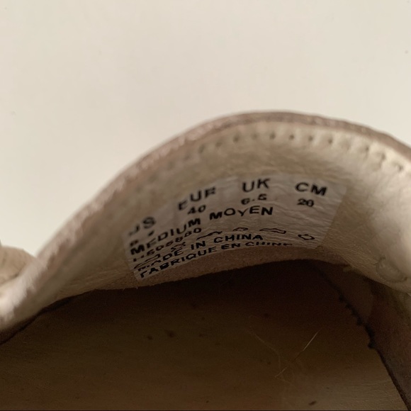 Hush Puppies - Ivory Leather Stretch Loafers - Size 8.5M - Picture 10 of 12